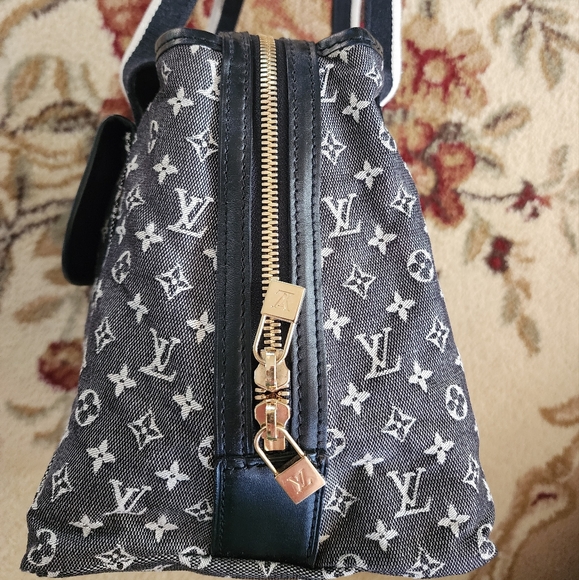 Louis Vuitton Black Monogram Women's Bag - Picture 5 of 8